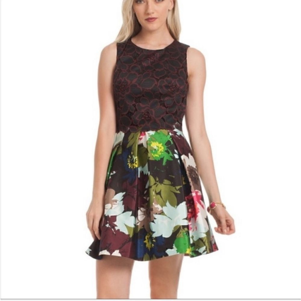 Trina Turk Holiday Floral Print Silk Blend Skirt Size 6